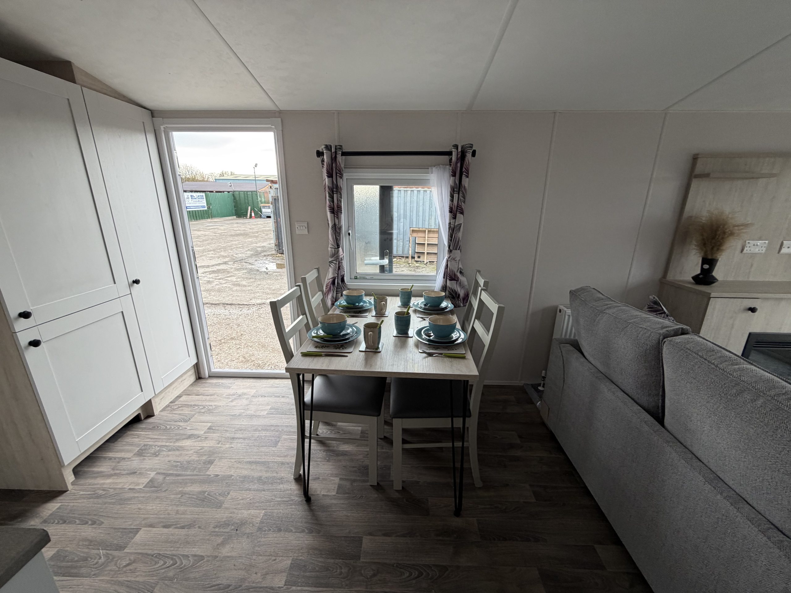 Brand New - Fully Central Heated & Double Glazed Delta Saffron Deluxe - 32" x 12" x 2 Bedrooms & 1 Bathroom - 2026 Model For Sale Off Site - Image 12