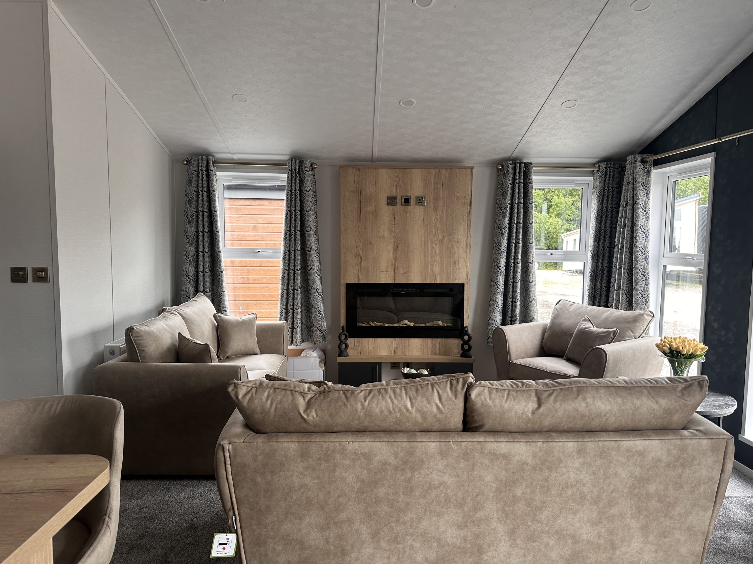 Last 2025 Model Available - Brand New - Residential Specification - Fully Central Heated & Double Glazed Beverley Norwood Lodge - 40" x 20" x 2 Bedrooms & 2 Bathrooms - 2025 Model For Sale Off Site - Image 2