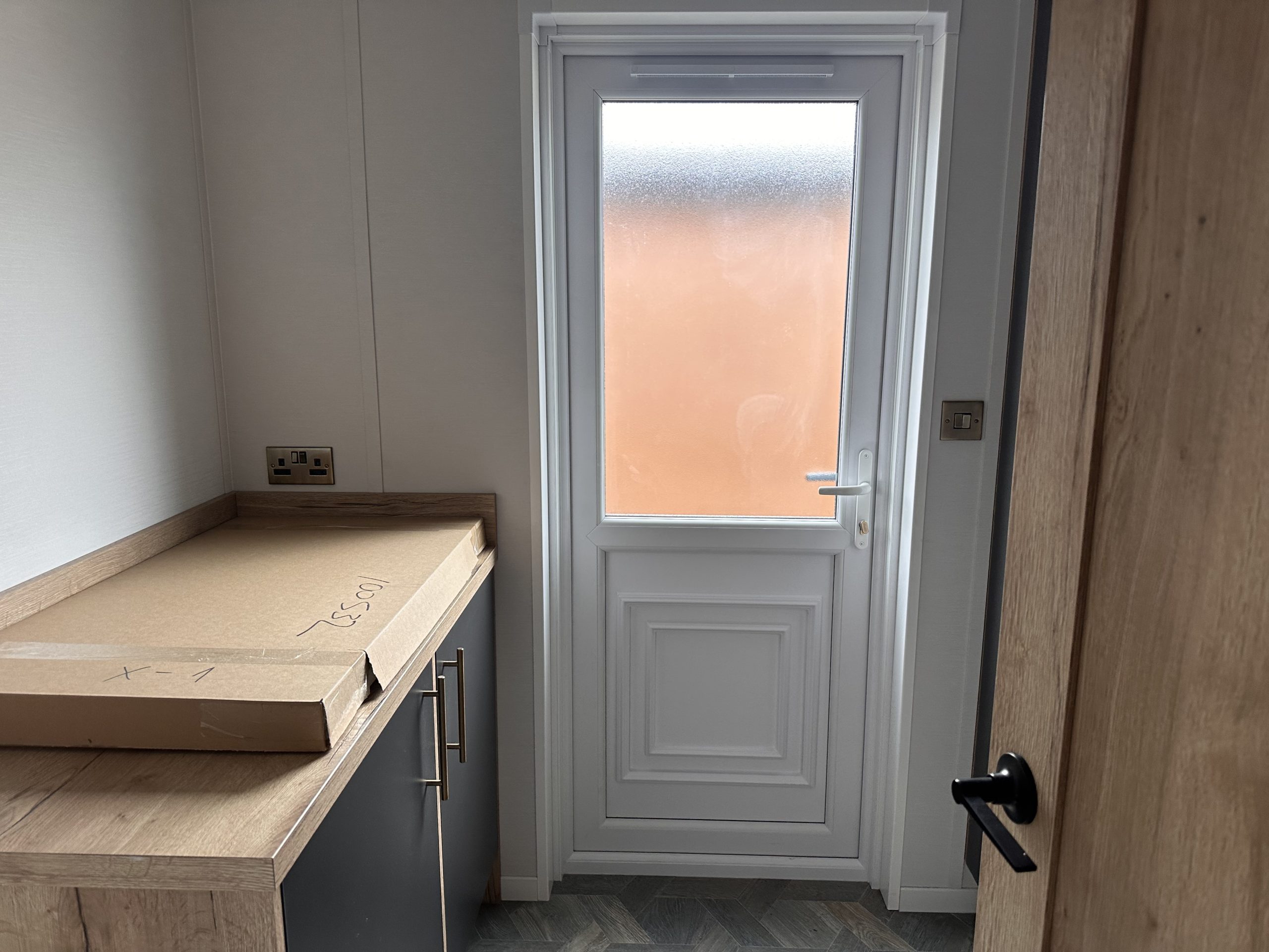 Last 2025 Model Available - Brand New - Residential Specification - Fully Central Heated & Double Glazed Beverley Norwood Lodge - 40" x 20" x 2 Bedrooms & 2 Bathrooms - 2025 Model For Sale Off Site - Image 26