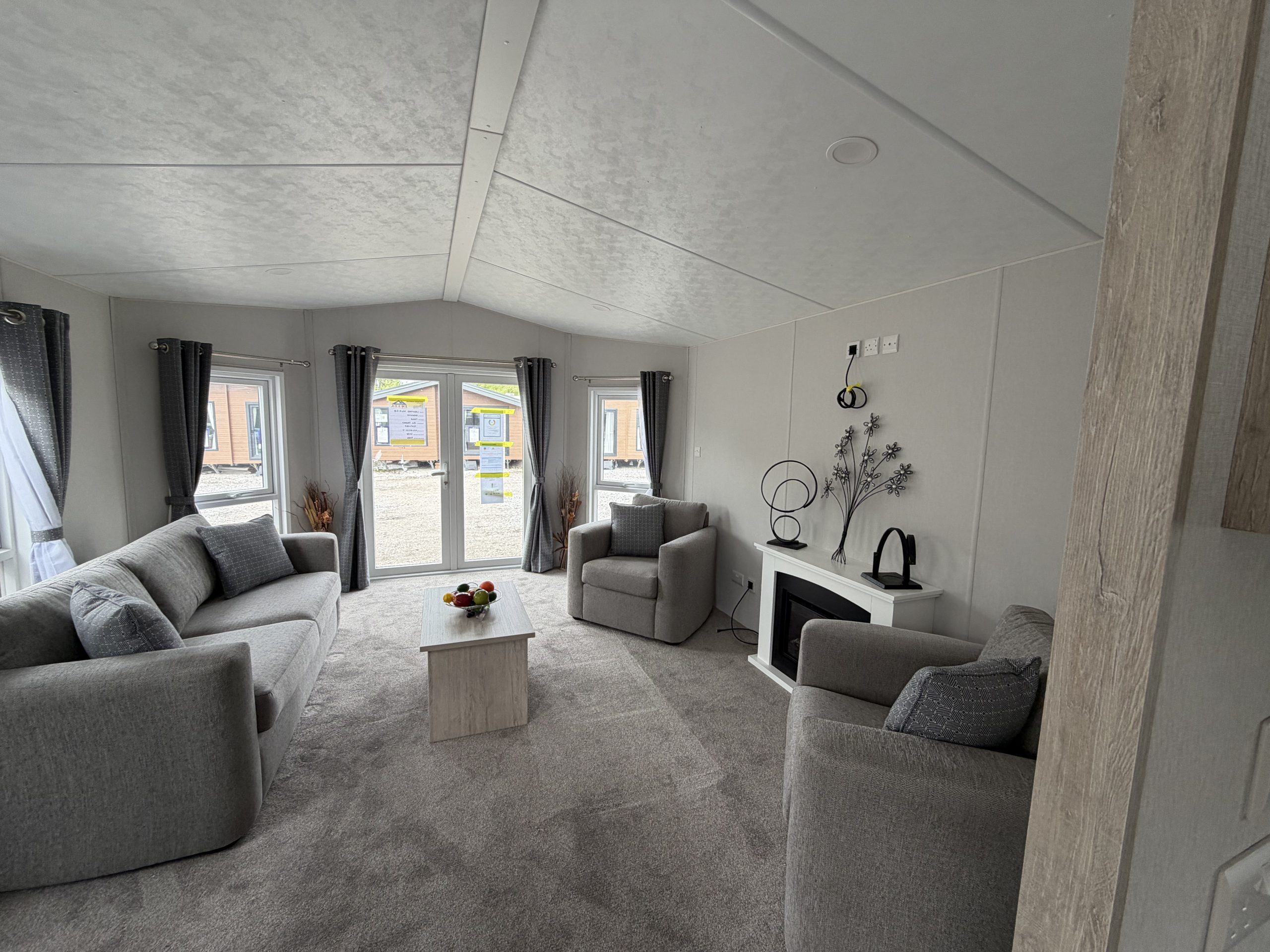 Brand New - Fully Central Heated & Double Glazed Delta Langford With Bath - 40" x 13" x 2 Bedrooms & 2 Bathrooms - 2026 Model For Sale Off Site - Image 3