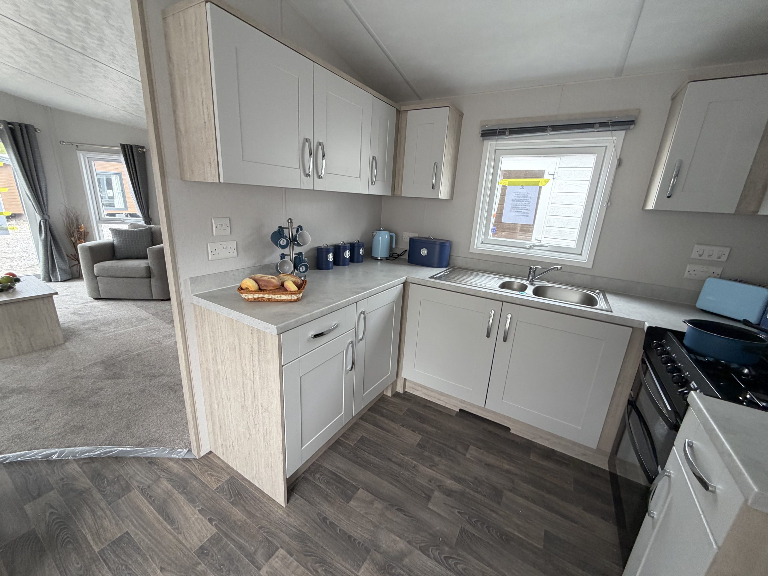 Brand New - Fully Central Heated & Double Glazed Delta Langford With Bath - 40" x 13" x 2 Bedrooms & 2 Bathrooms - 2026 Model For Sale Off Site - Image 4