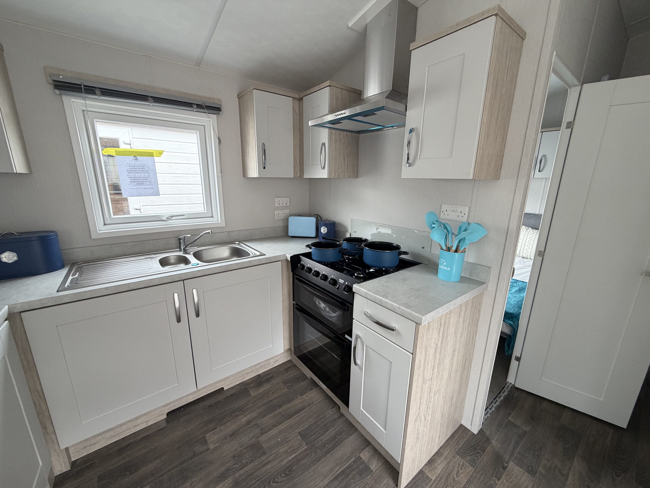 Brand New - Fully Central Heated & Double Glazed Delta Langford With Bath - 40" x 13" x 2 Bedrooms & 2 Bathrooms - 2026 Model For Sale Off Site - Image 10