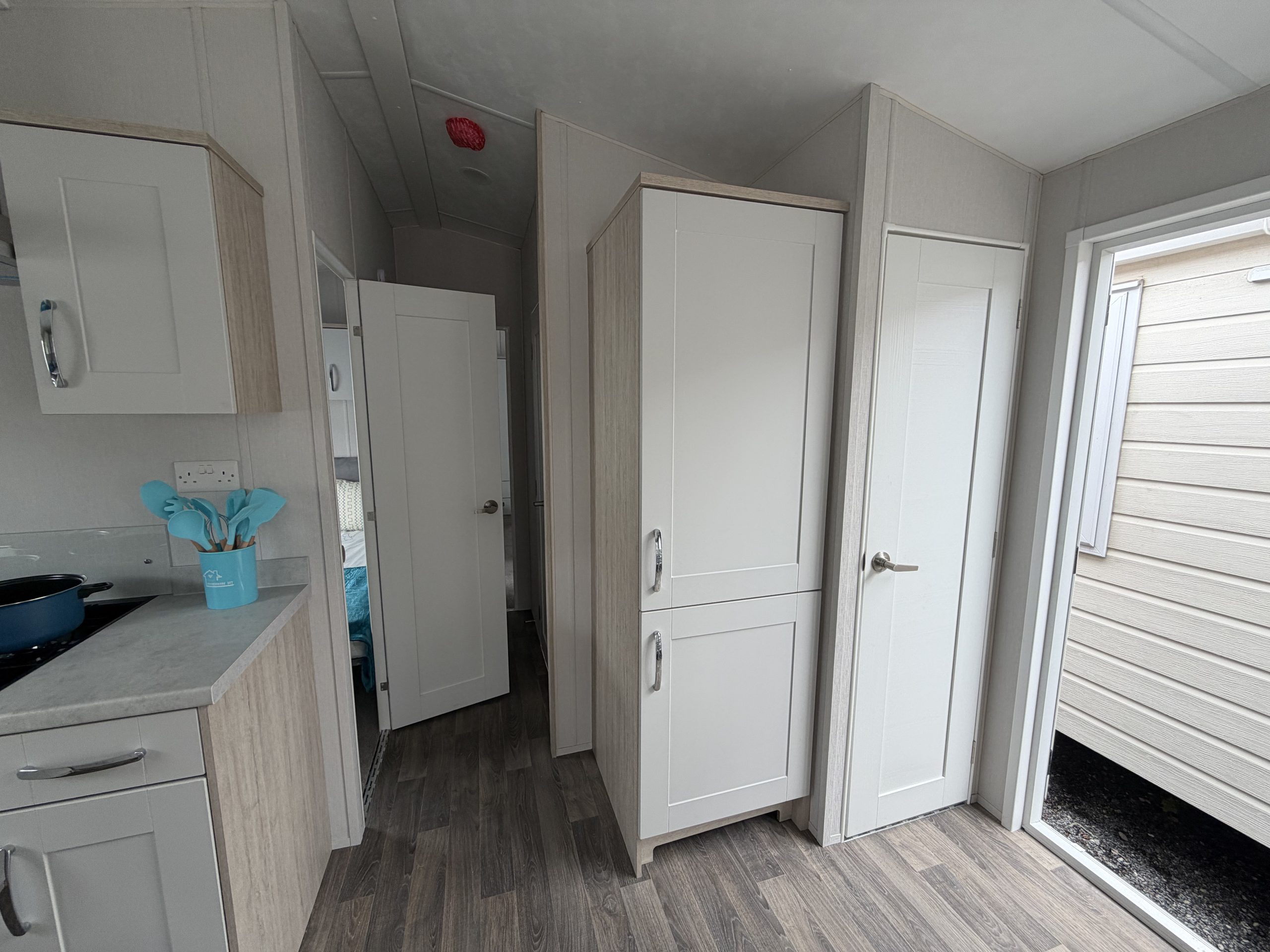Brand New - Fully Central Heated & Double Glazed Delta Langford With Bath - 40" x 13" x 2 Bedrooms & 2 Bathrooms - 2026 Model For Sale Off Site - Image 11
