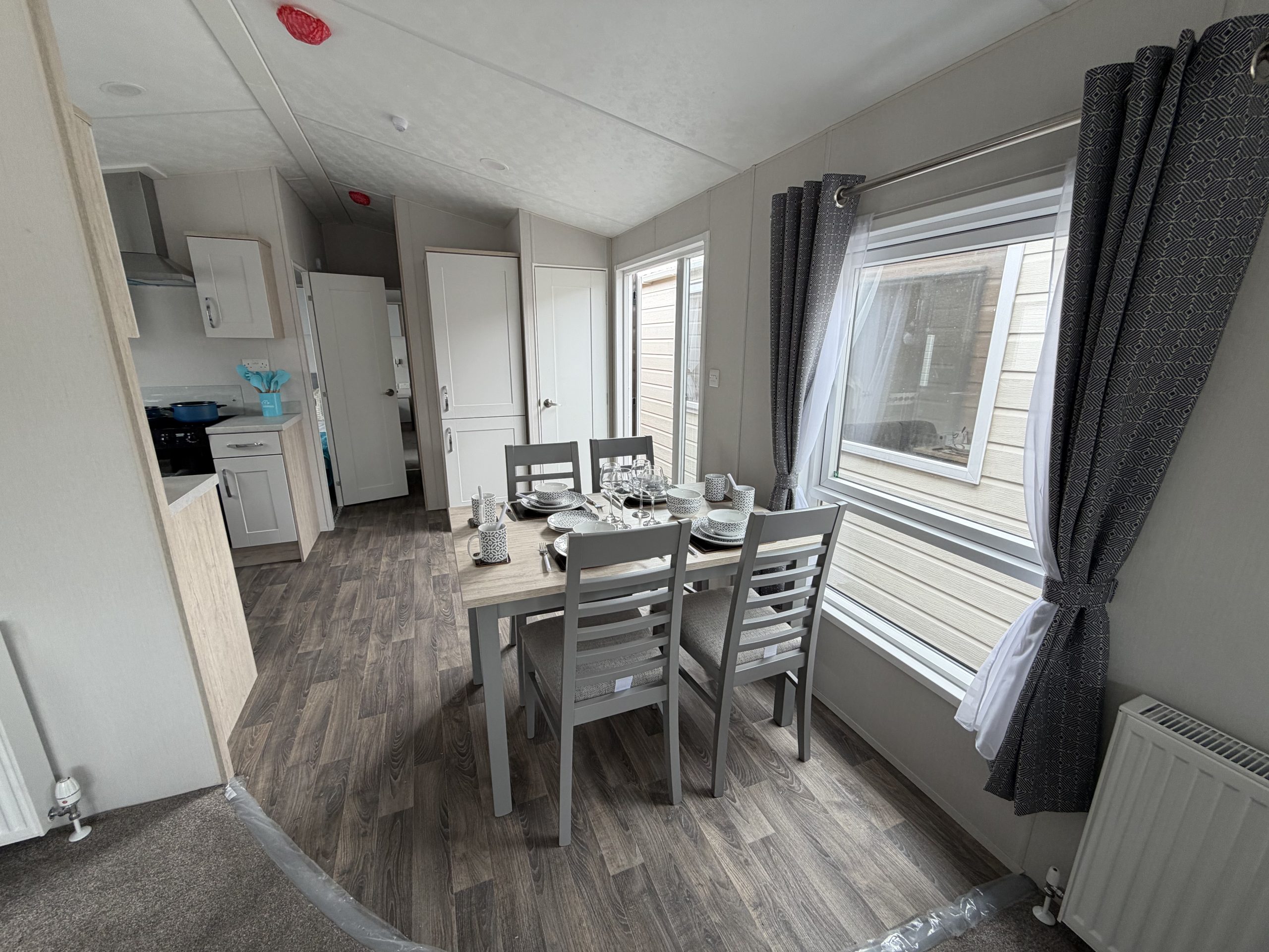 Brand New - Fully Central Heated & Double Glazed Delta Langford With Bath - 40" x 13" x 2 Bedrooms & 2 Bathrooms - 2026 Model For Sale Off Site - Image 15