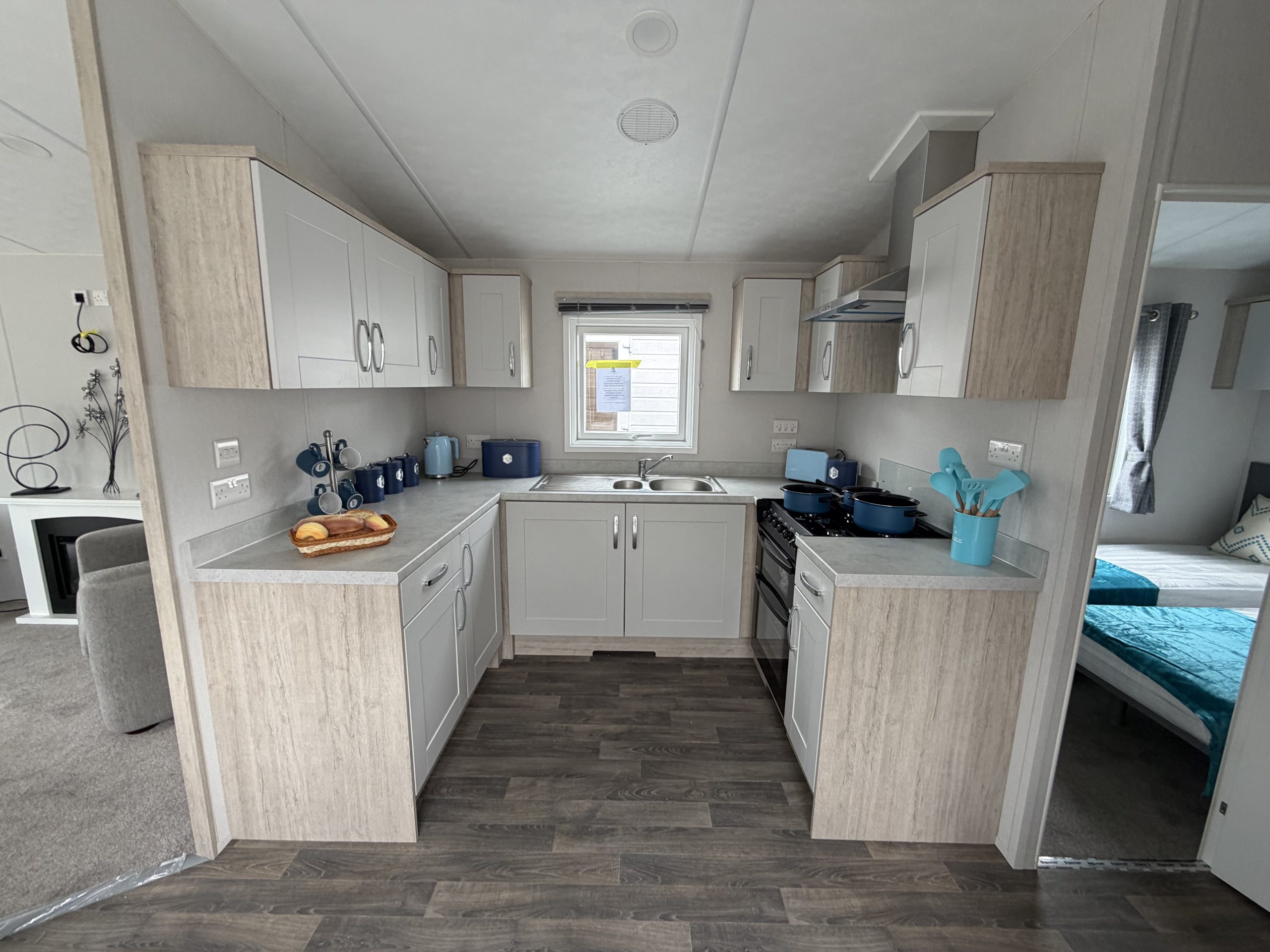 Brand New - Fully Central Heated & Double Glazed Delta Langford With Bath - 40" x 13" x 2 Bedrooms & 2 Bathrooms - 2026 Model For Sale Off Site - Image 14
