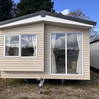 Fully Central Heated Regal Kingsbury 40" x 14" x 3 Bedrooms & 2 Bathrooms - 2018 Model For Sale Off Site