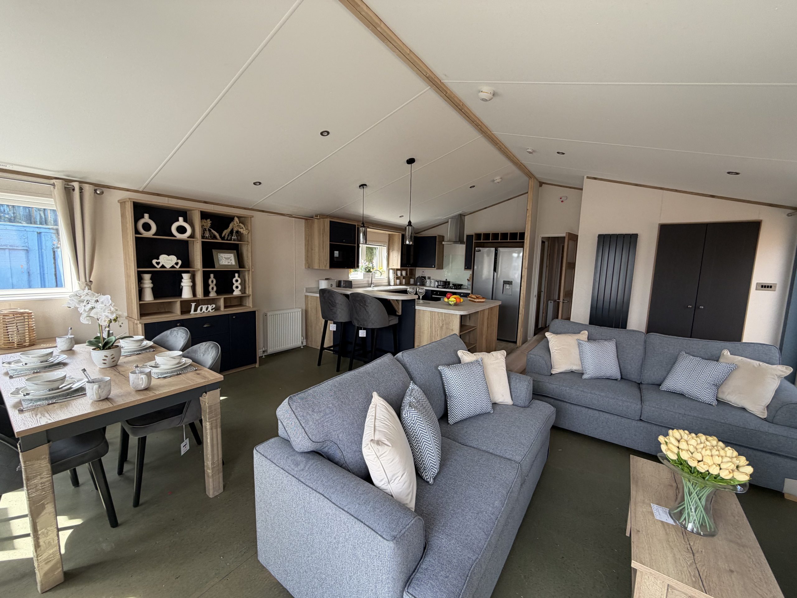 Brand New - Residential Specification - Fully Central Heated & Double Glazed Willerby New Holland Lodge - 40" x 20" x 2 Bedrooms & 2 Bathrooms - 2027 Model For Sale Off Site - Image 5