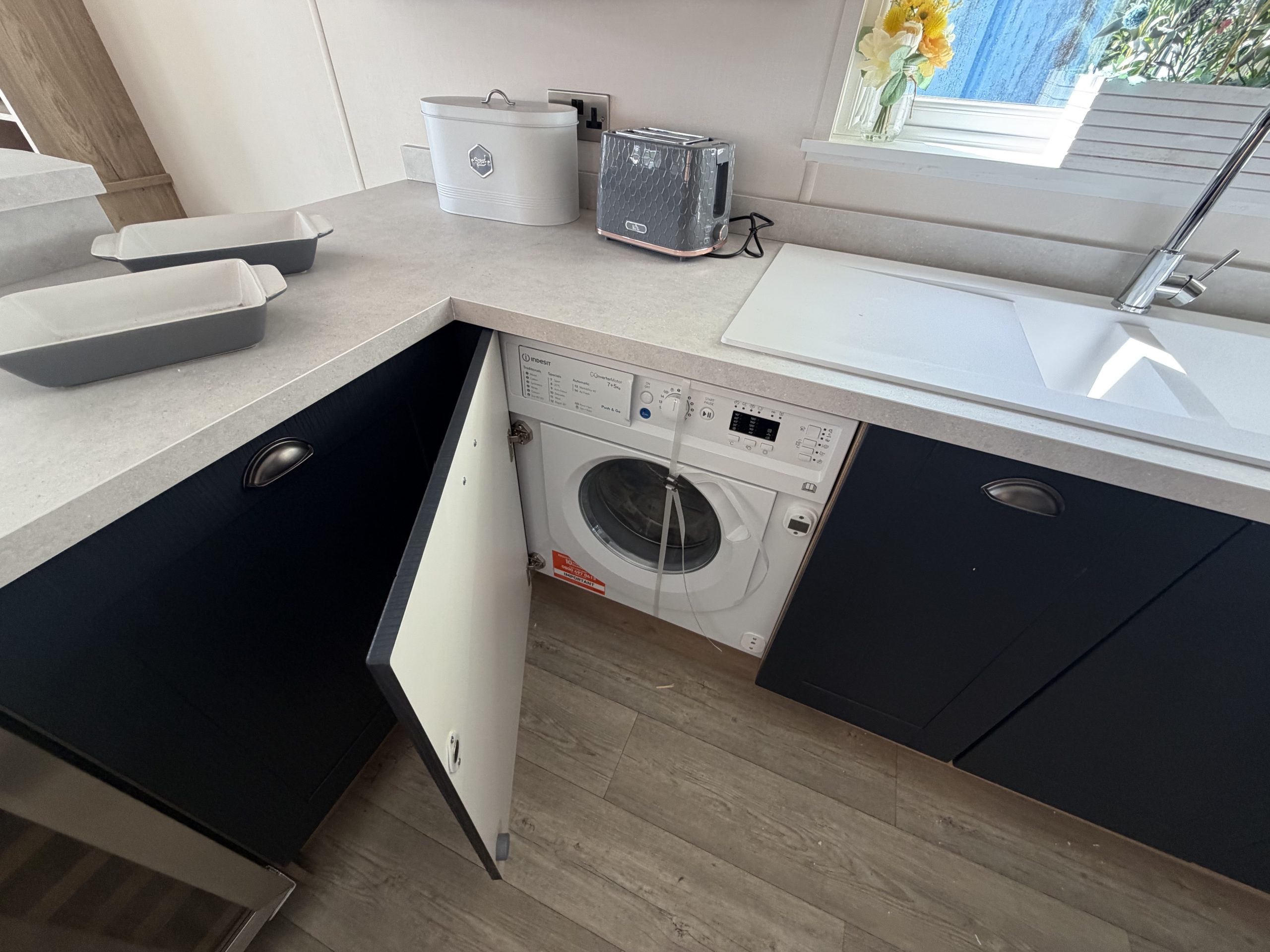 Brand New - Residential Specification - Fully Central Heated & Double Glazed Willerby New Holland Lodge - 40" x 20" x 2 Bedrooms & 2 Bathrooms - 2027 Model For Sale Off Site - Image 21