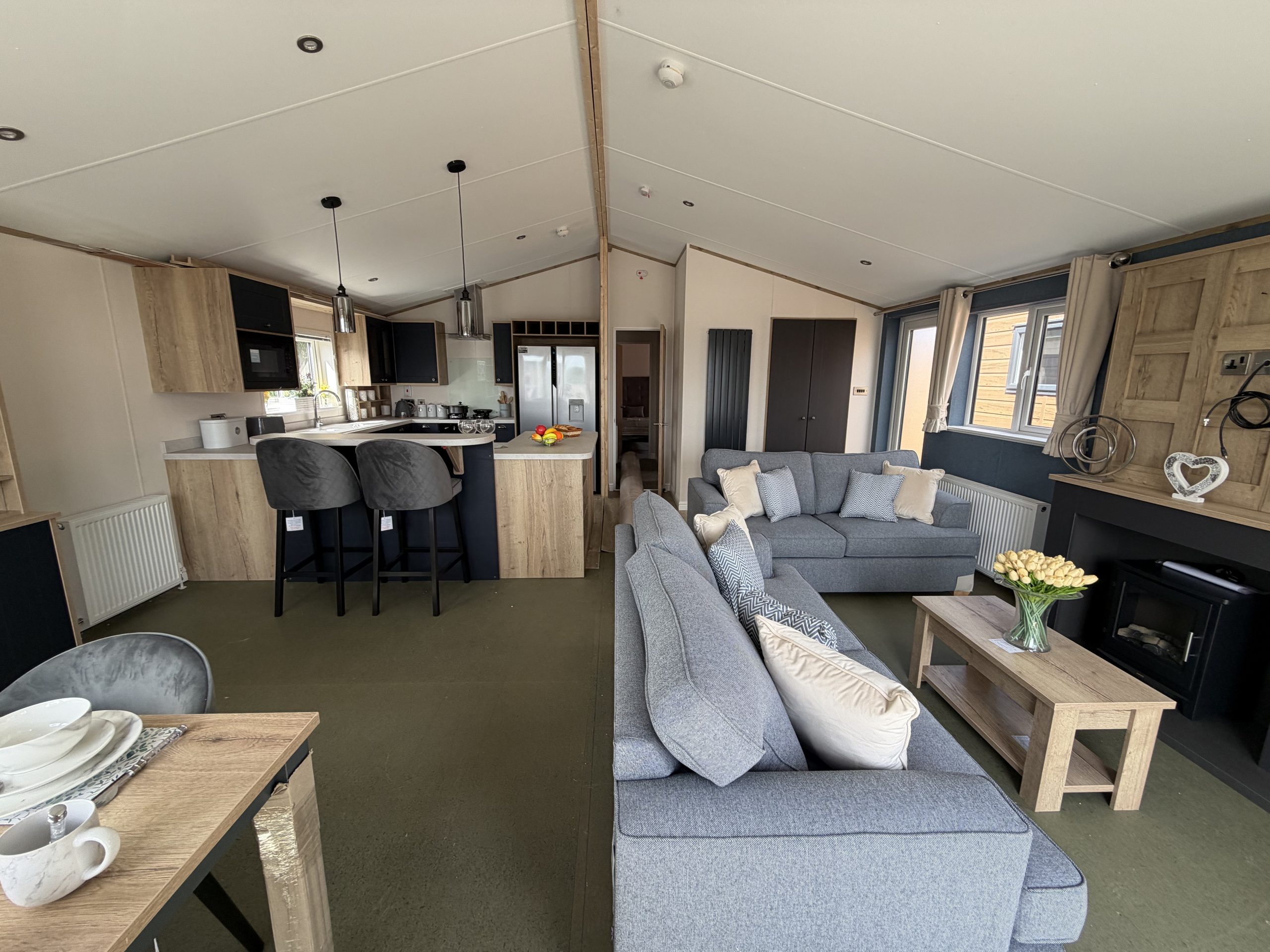 Brand New - Residential Specification - Fully Central Heated & Double Glazed Willerby New Holland Lodge - 40" x 20" x 2 Bedrooms & 2 Bathrooms - 2027 Model For Sale Off Site - Image 27