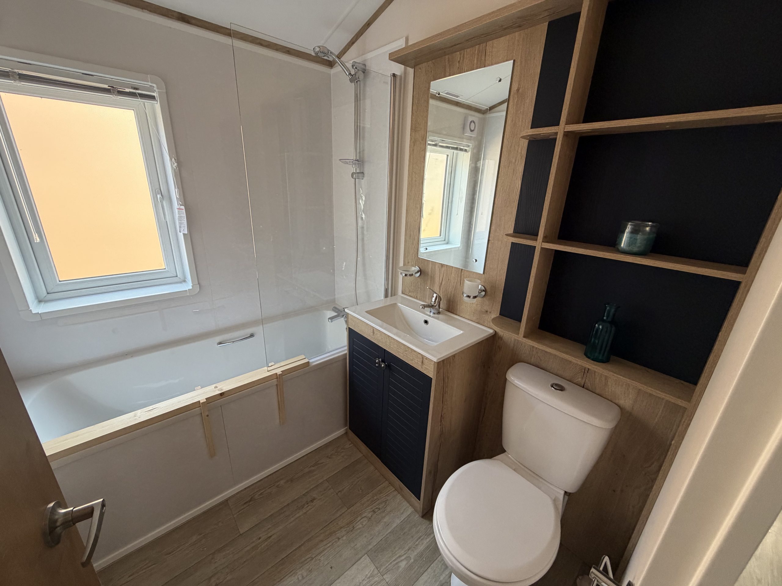 Brand New - Residential Specification - Fully Central Heated & Double Glazed Willerby New Holland Lodge - 40" x 20" x 2 Bedrooms & 2 Bathrooms - 2027 Model For Sale Off Site - Image 31