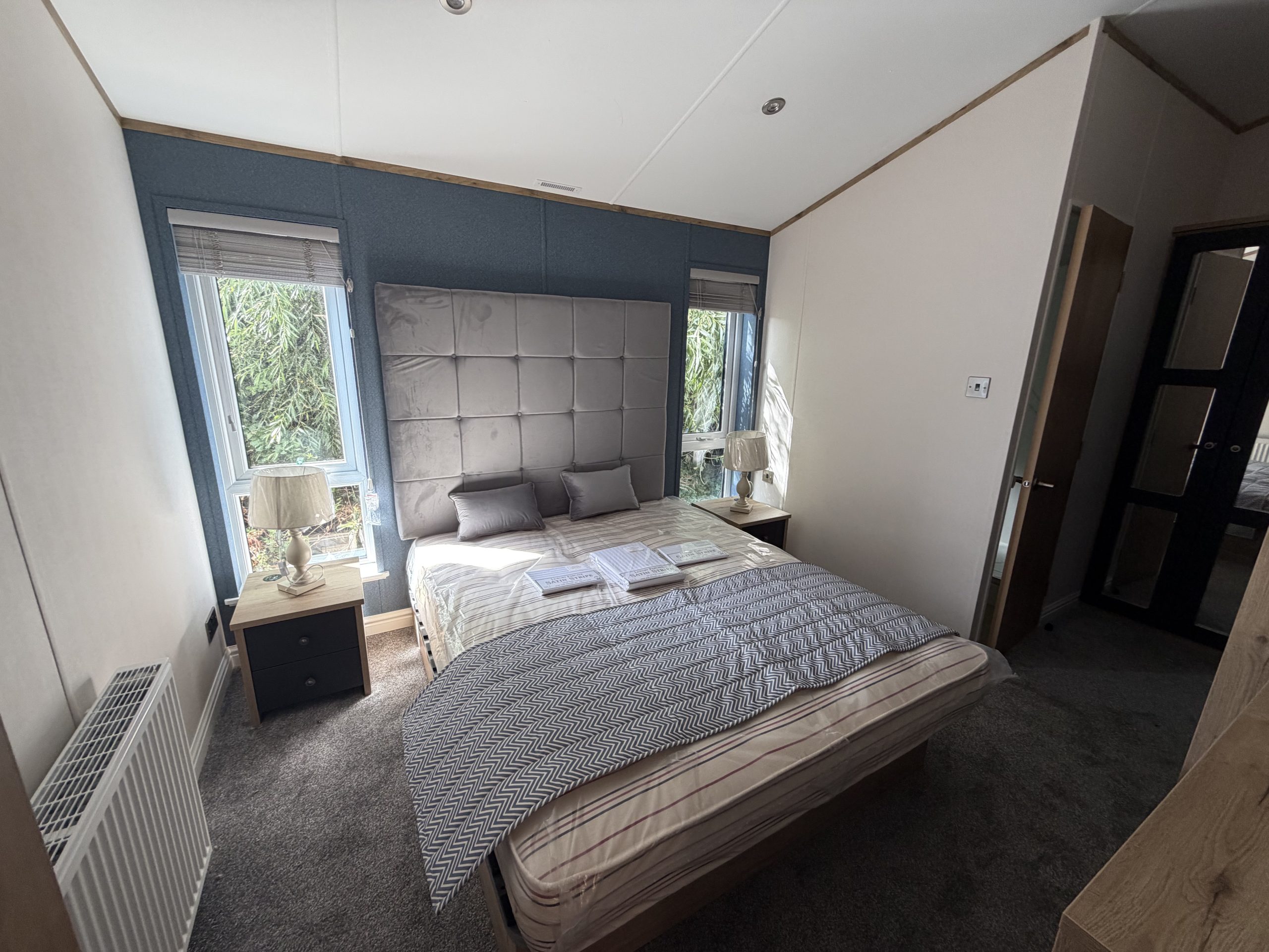 Brand New - Residential Specification - Fully Central Heated & Double Glazed Willerby New Holland Lodge - 40" x 20" x 2 Bedrooms & 2 Bathrooms - 2027 Model For Sale Off Site - Image 36
