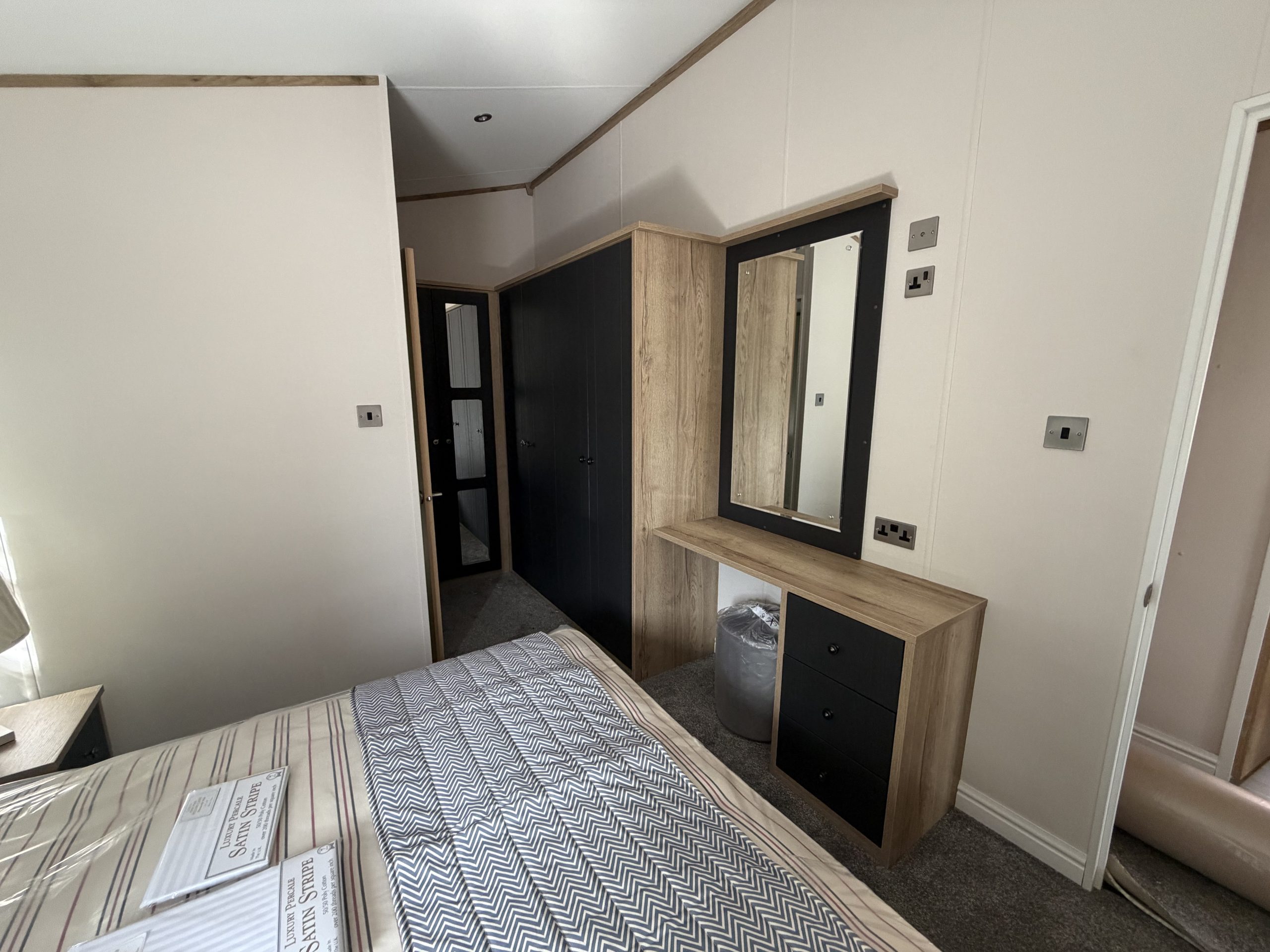 Brand New - Residential Specification - Fully Central Heated & Double Glazed Willerby New Holland Lodge - 40" x 20" x 2 Bedrooms & 2 Bathrooms - 2027 Model For Sale Off Site - Image 38