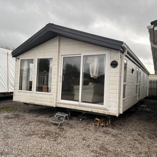 Fully Central Heated & Double Glazed Willerby Boston Lodge 40" x 16" x 2 Bedrooms & 2 Bathrooms - 2011 Model For Sale Off Site