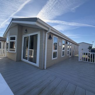 Fully Central Heated & Double Glazed Willerby Key West Lodge 40" x 16" x 2 Bedrooms & 2 Bathrooms - 2010 Model For Sale Off Site
